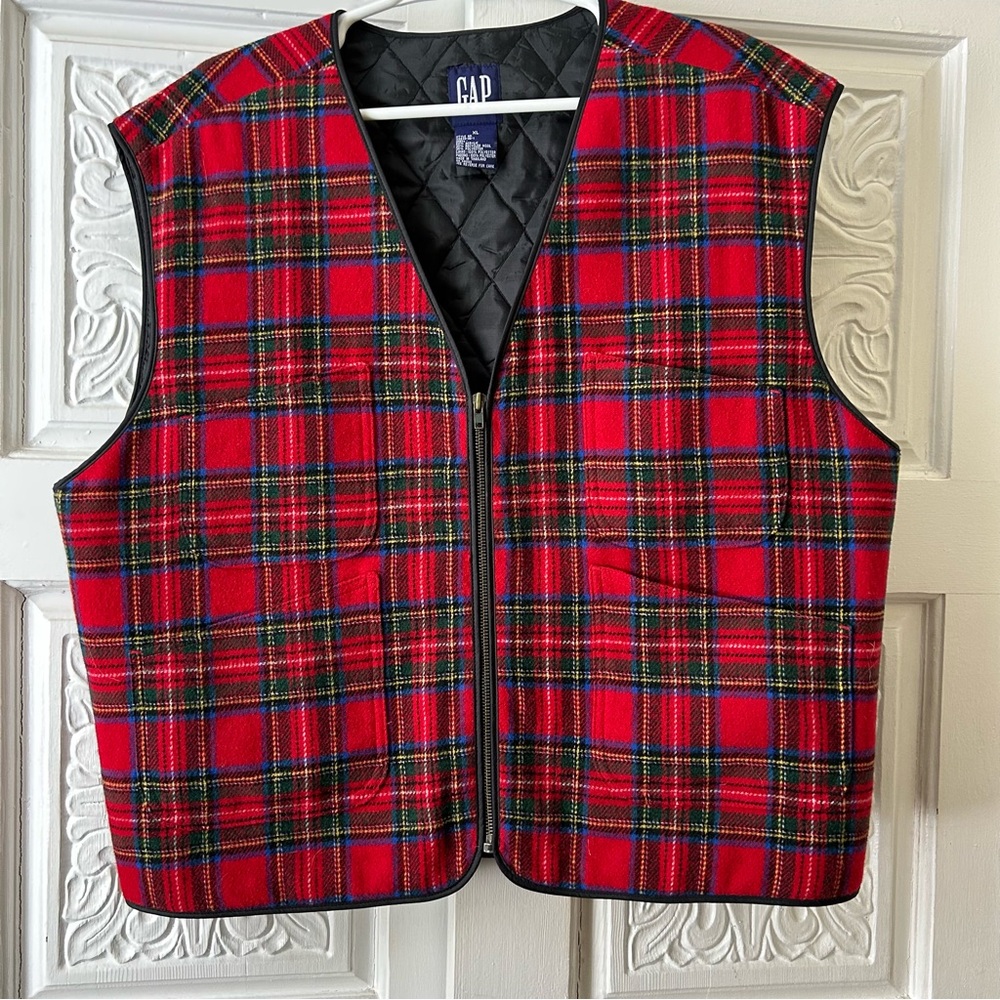 Amazing Vintage GAP Wool Red Plaid Insulated Vest - Size XL